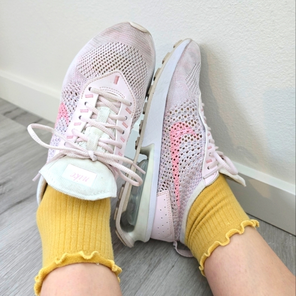 Nike | Air Max Flyknit Racer Next Nature pastel pink sporty sneakers | WMS 6